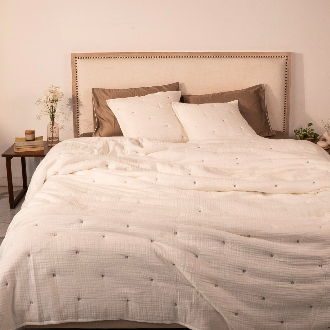 White detail 2