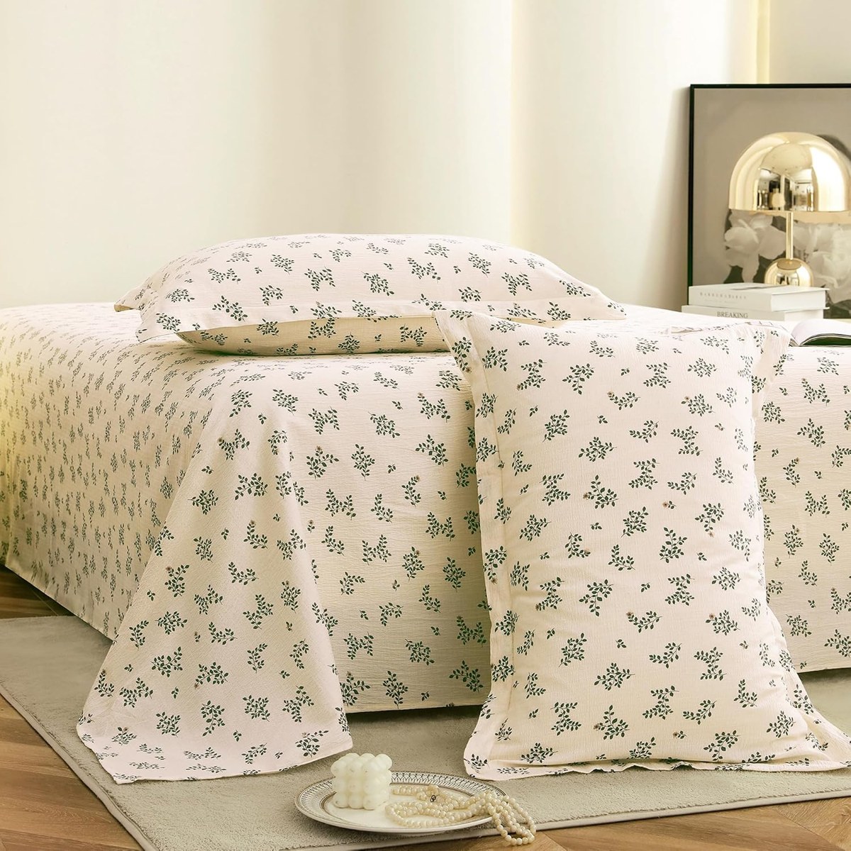 Scattered Flora Air Sheet Set in White and Green